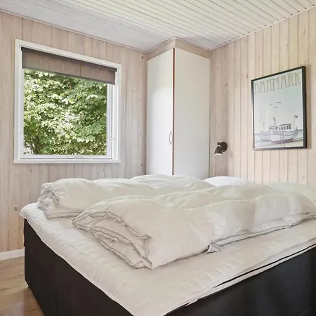 Holiday home 4 Bedroom Awesome In Snedsted
