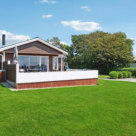 Holiday home 4 Bedroom Awesome In Snedsted Skyum